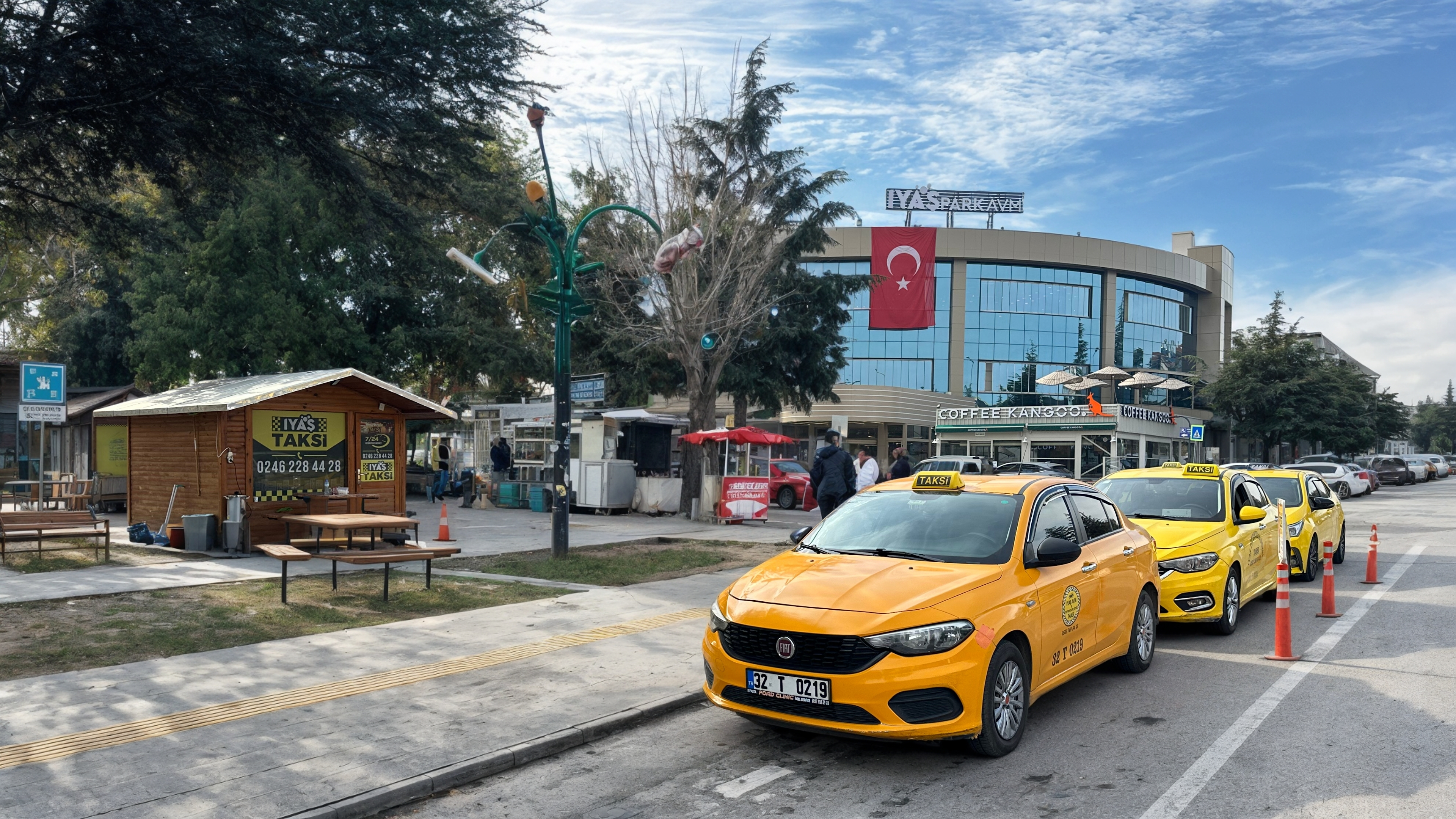 İYAŞ TAKSİ Durağı